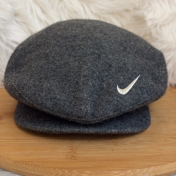 Nike | Vintage unisex Gray Wool Blend Embroidered Swoosh Pageboy Snap Golf Cap L - Picture 1 of 15